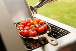 Napoleon Gietijzeren Pan Met Bamboe Onderzetter -Keuken Grill Verkoopwinkel napoleon gietijzeren pan met bamboe onderzetter 3