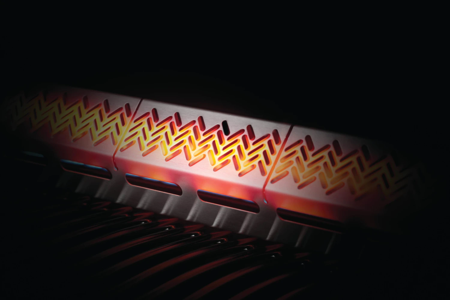 Napoleon ROGUE 425 RSIB Met Aparte Infrarood Zijbrander En Draaispit 6 Napoleon ROGUE 425 RSIB Met Aparte Infrarood Zijbrander En Draaispit - Afbeelding 4